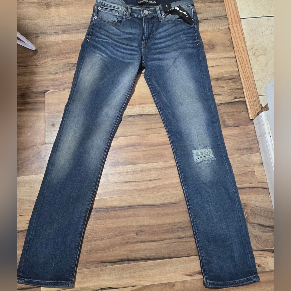 Express Jeans Mid Rise Cropped Skinny Distressed